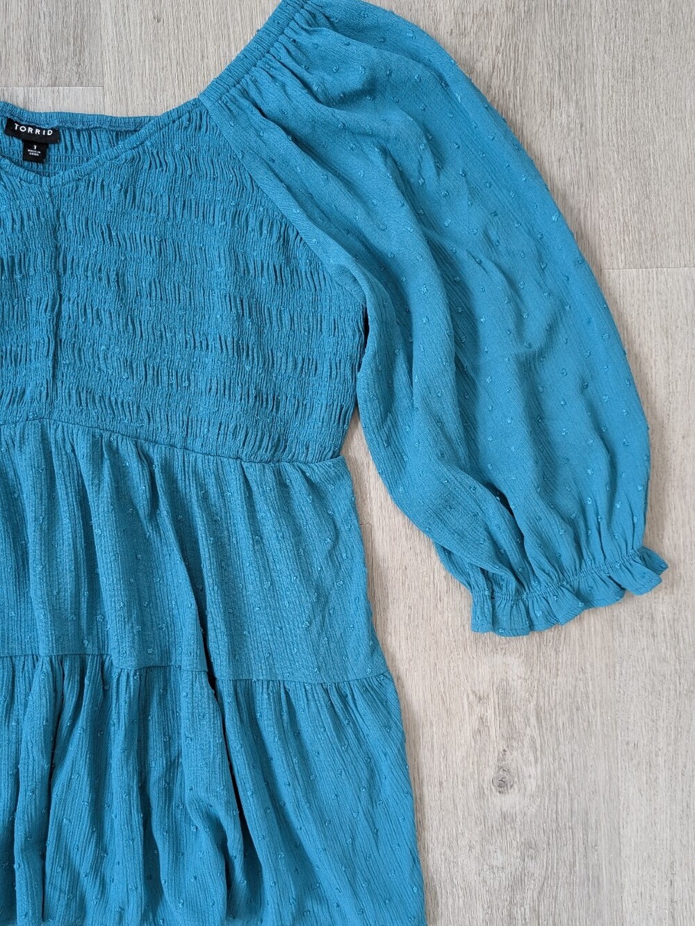 Torrid Plus Crinkle Gauze Smoked 3/4 Blouson Tiered Sweetheart Top Biscay Bay 1X - Picture 7 of 15